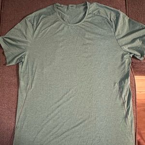 Men's XL sage green Lululemon active shirt. Great condition